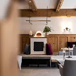 Zur Pfeffermuehle 호텔 4*