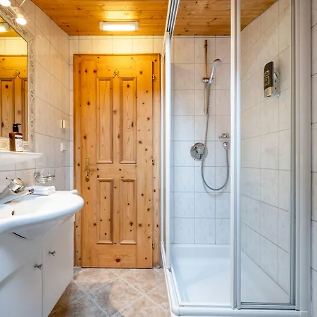 Zur Pfeffermuehle Hotel 4*